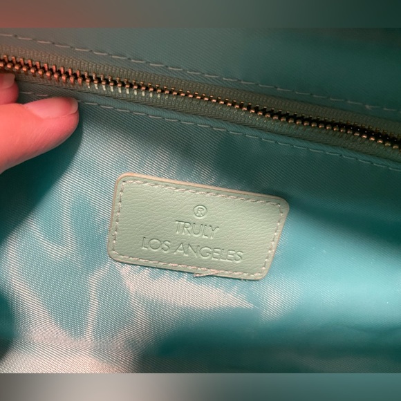 TRULY BEAUTY skincare travel pouch bag in MINT / TEAL color Vegan Leather - Picture 4 of 7